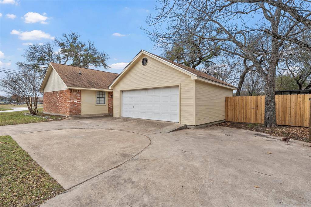 Woodway, TX 76712,9101 Midway Drive