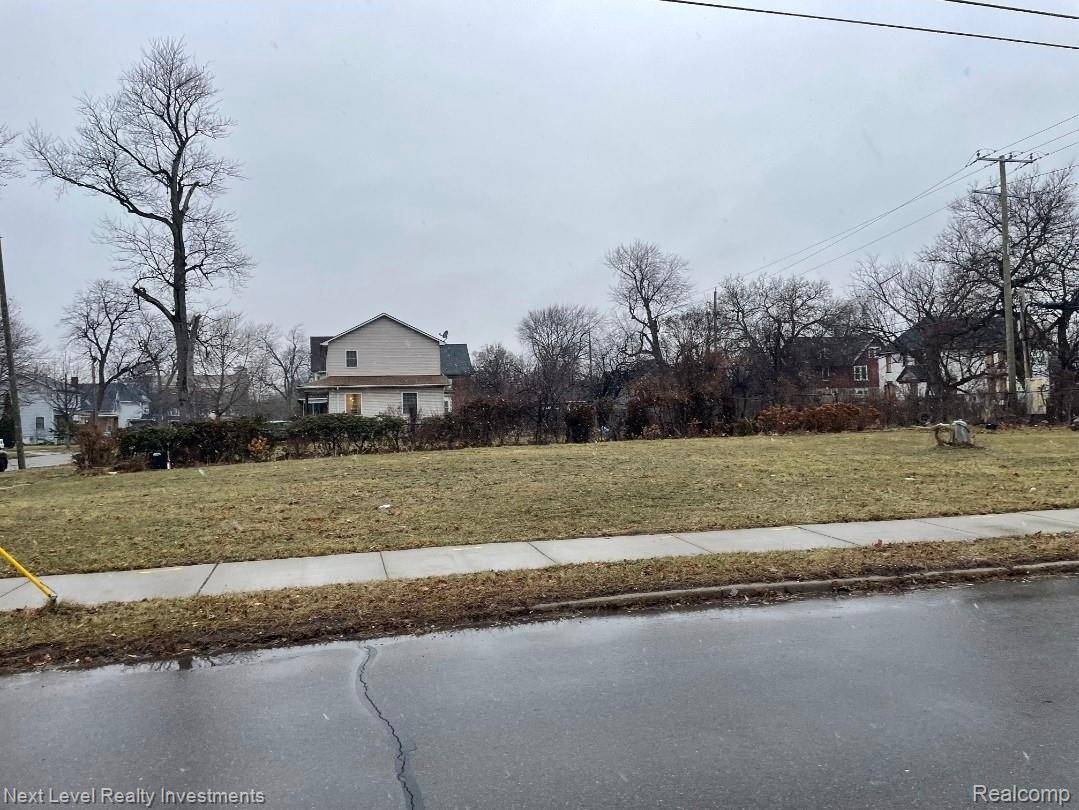 7719 E Lafayette ST, Detroit, MI 48214