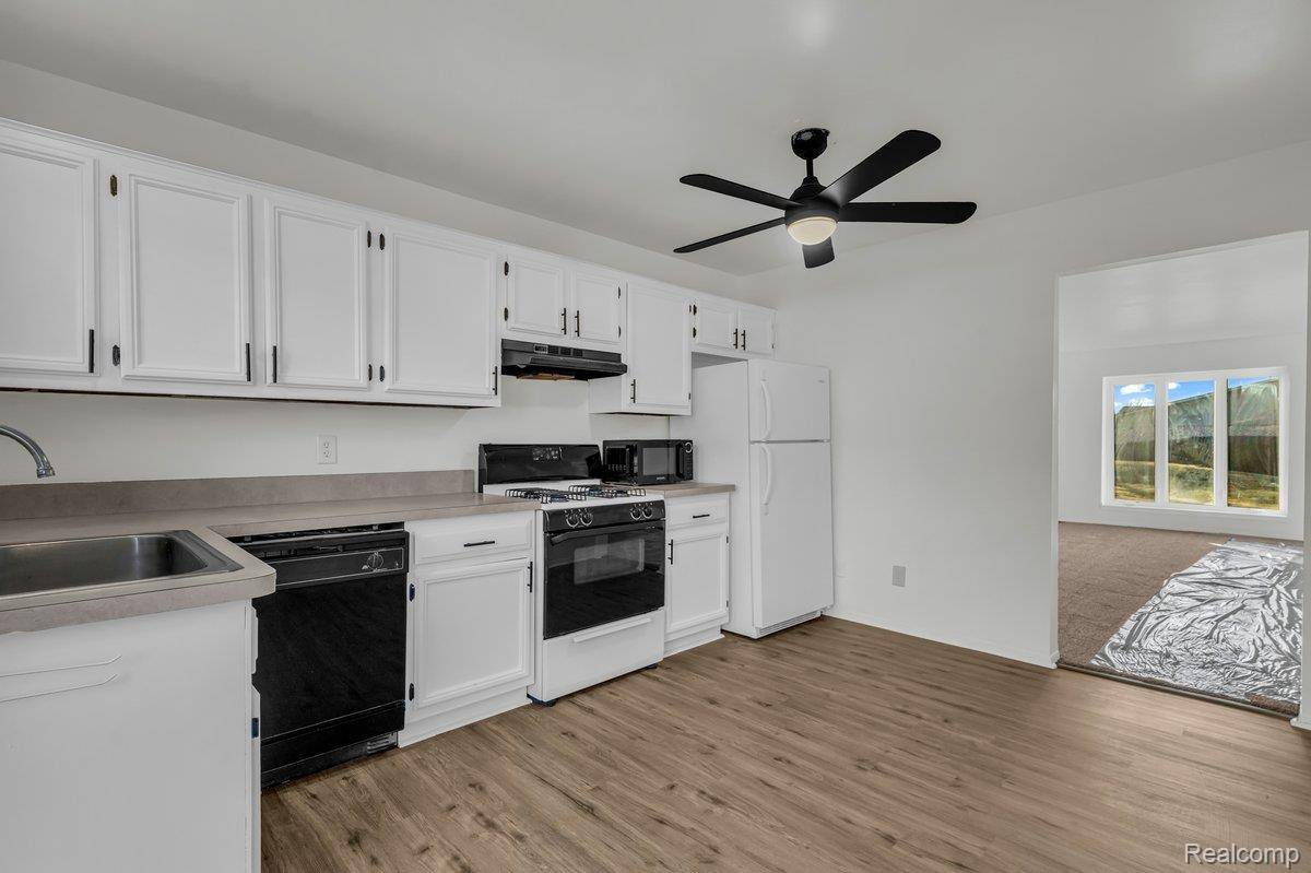 Warren, MI 48088,29454 Scarborough DR