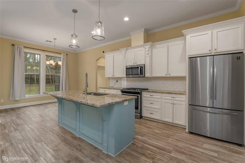 Haughton, LA 71037,352 Wood Springs