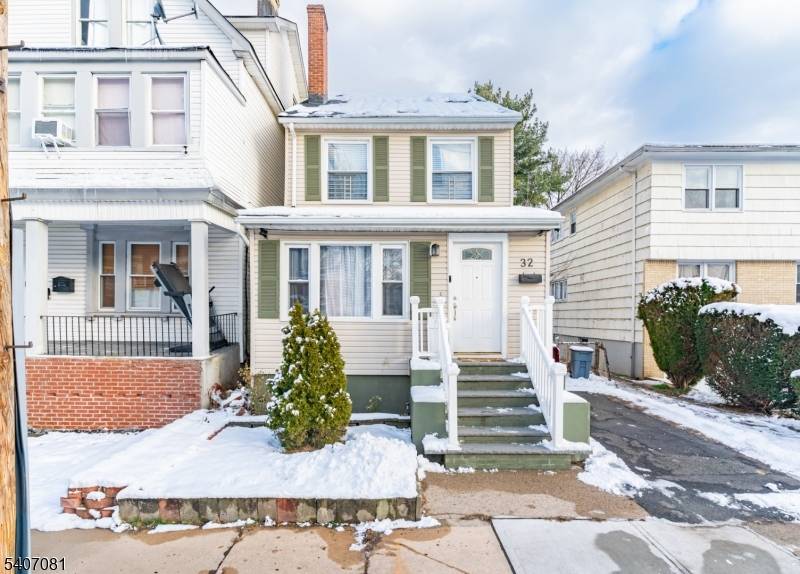 Irvington Twp., NJ 07111,32 Elmwood Ter