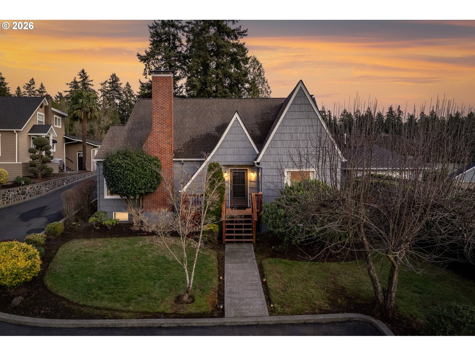 Longview, WA 98632,2 COUNTRY CLUB DR