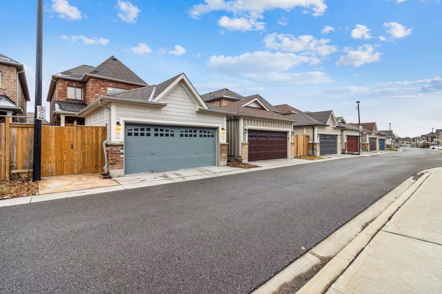 Richmond Hill, ON L4E 0E4,244 Paradelle DR