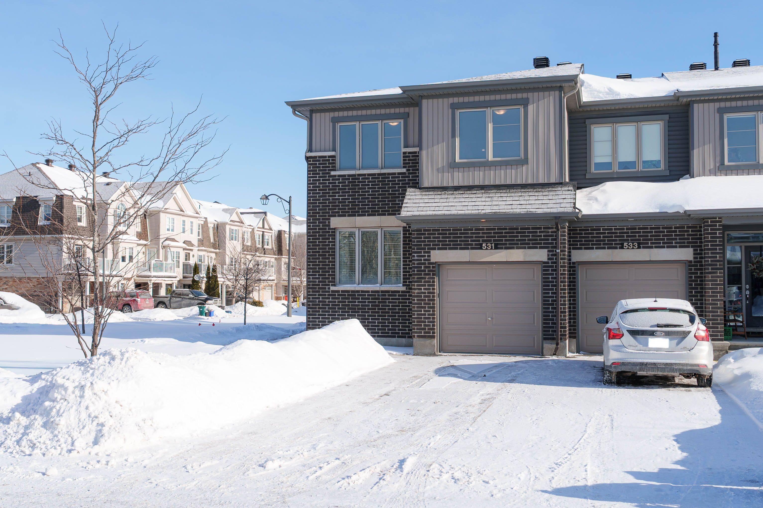 Barrhaven, ON K2J 6M1,531 Lilith ST
