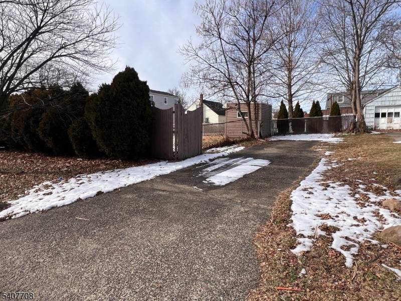 Woodbridge Twp., NJ 07077,121 Woodbridge Ave