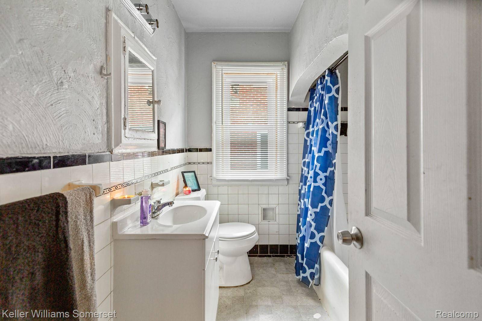 Detroit, MI 48221,17393 Wisconsin ST