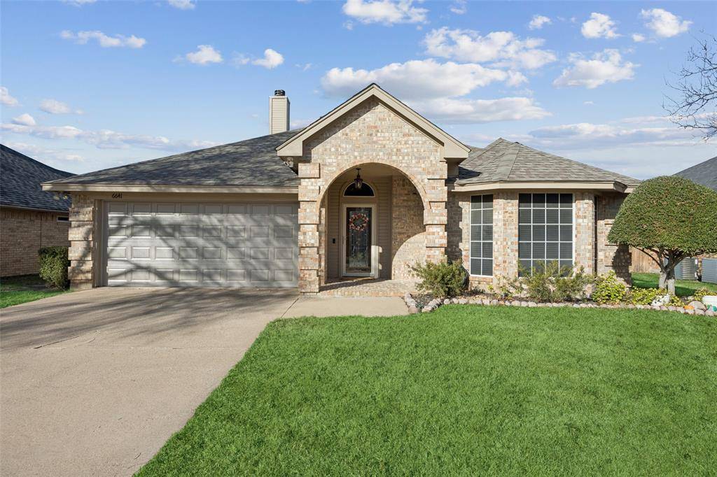 Watauga, TX 76148,6641 Sunny Hill Drive