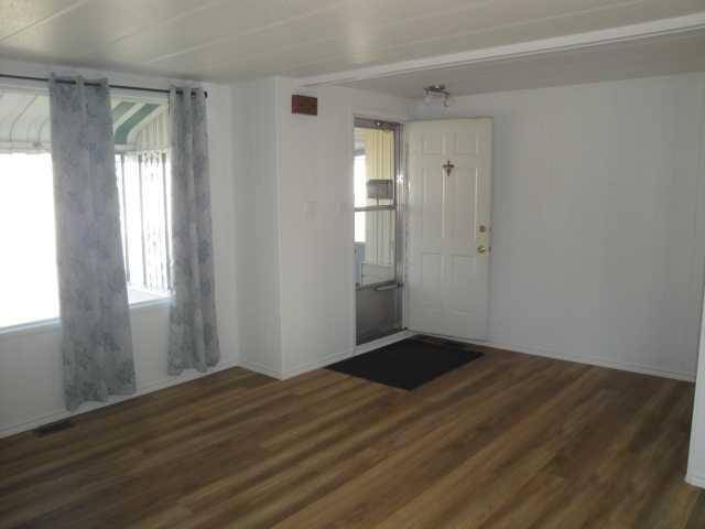 Lethbridge, AB T1H 4E8,2300 13 ST N #262