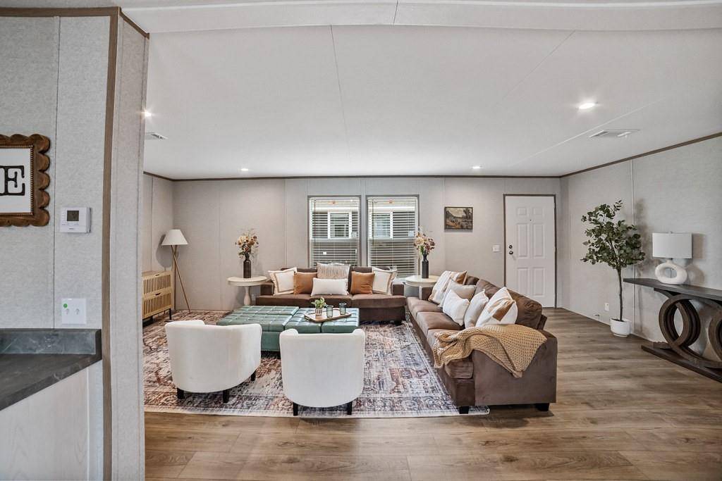 Runaway Bay, TX 76426,279 Cumberland Trail