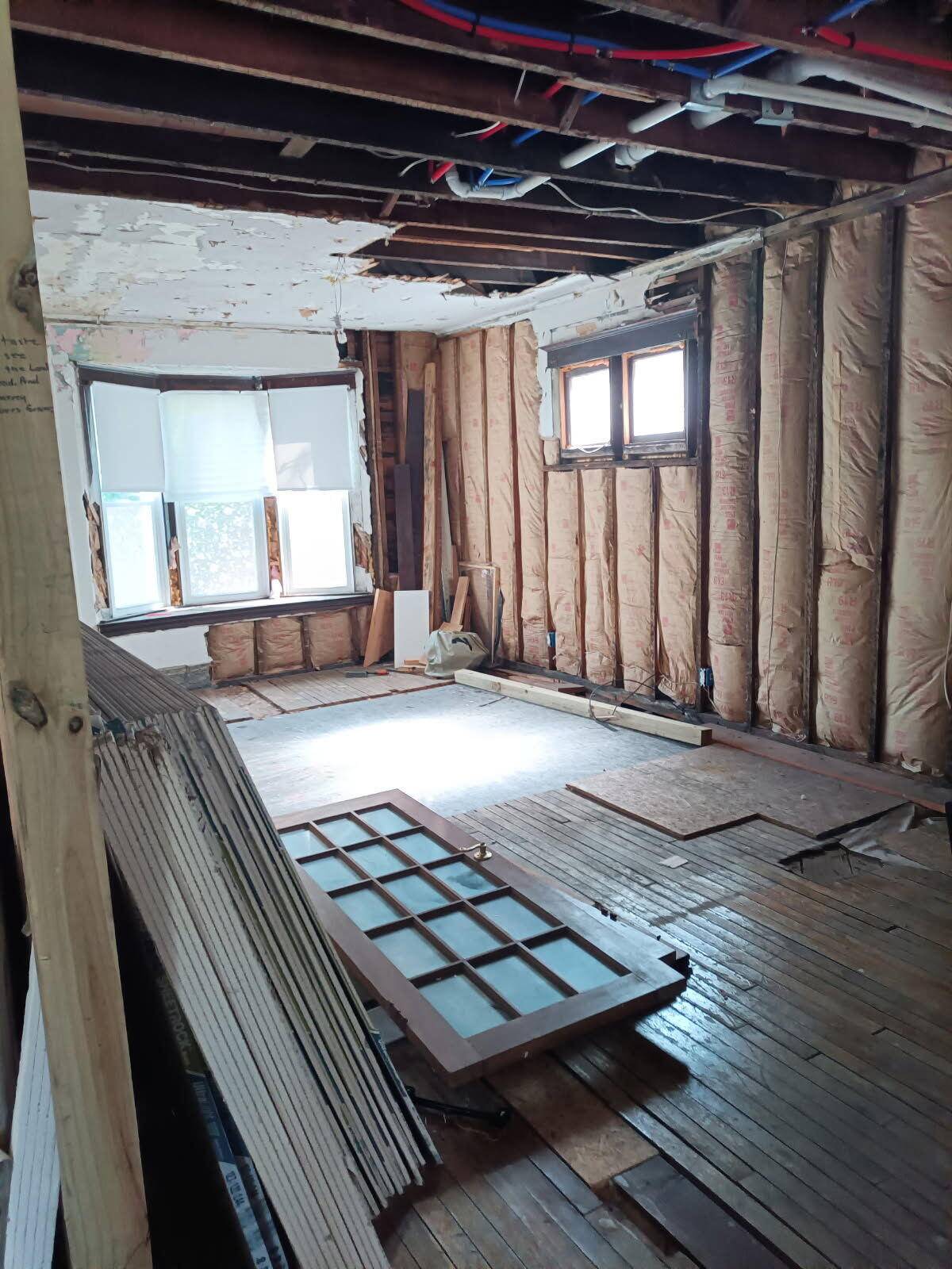 Detroit, MI 48213,5360 Burns ST