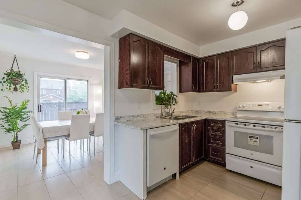 Brampton, ON L6V 4K5,63 Pressed Brick DR