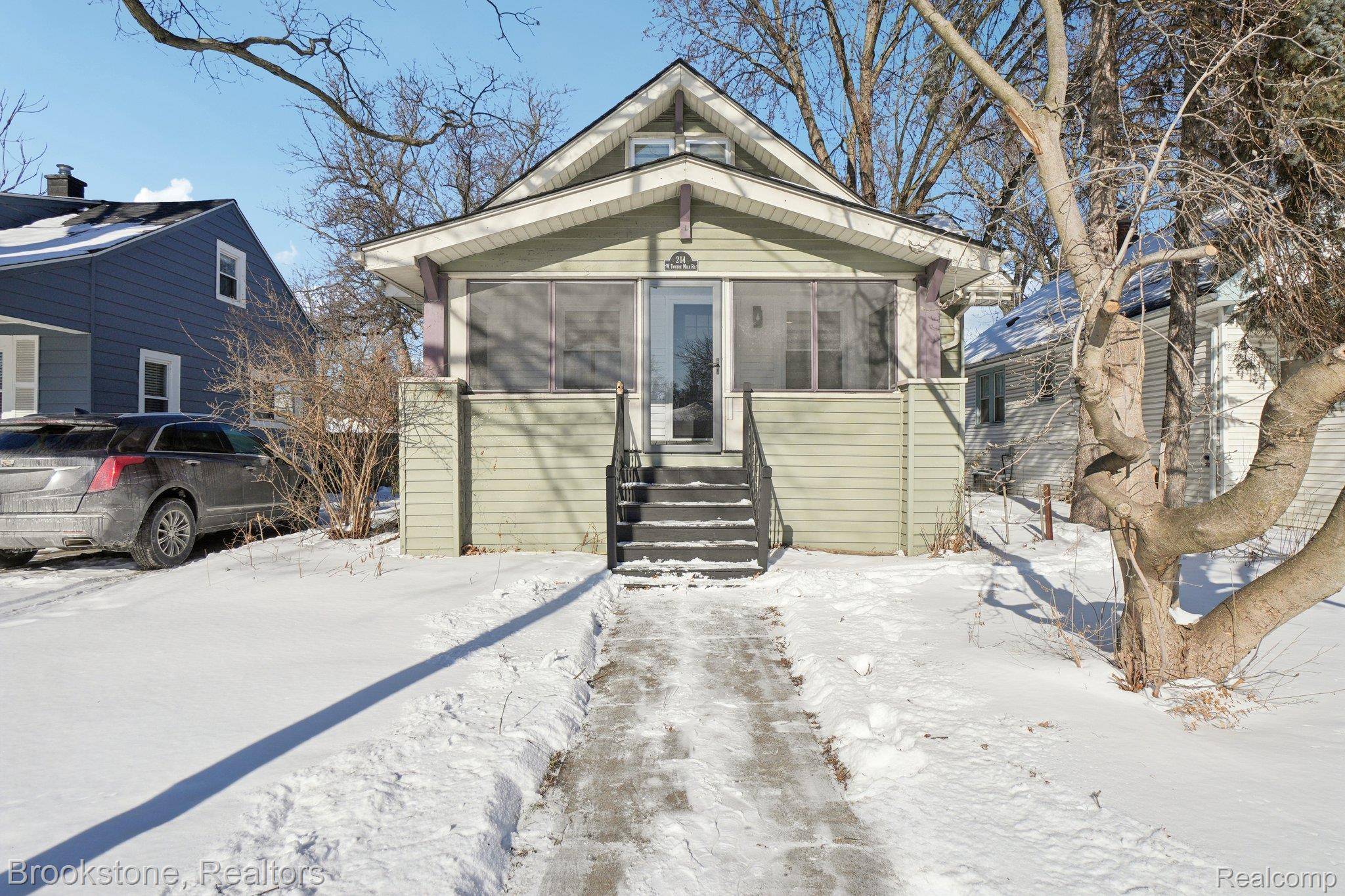 Royal Oak, MI 48073,214 W 12 Mile RD