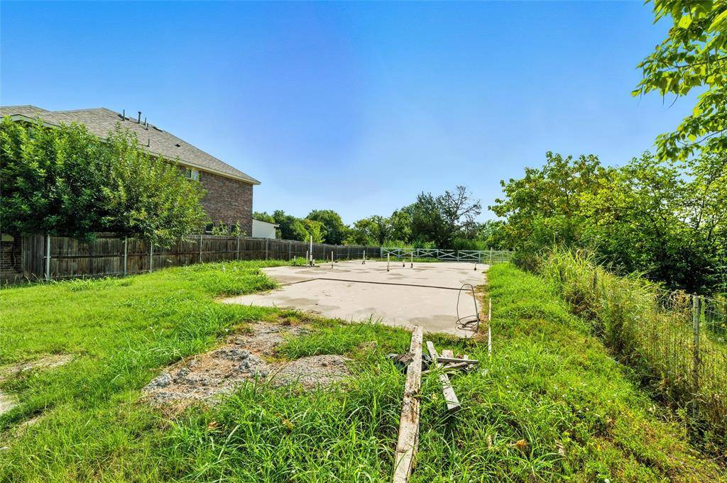 630 N Irving Heights Drive, Irving, TX 75061