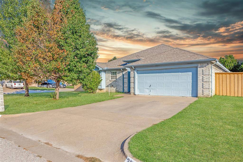 Arlington, TX 76001,2811 Monthaven Drive