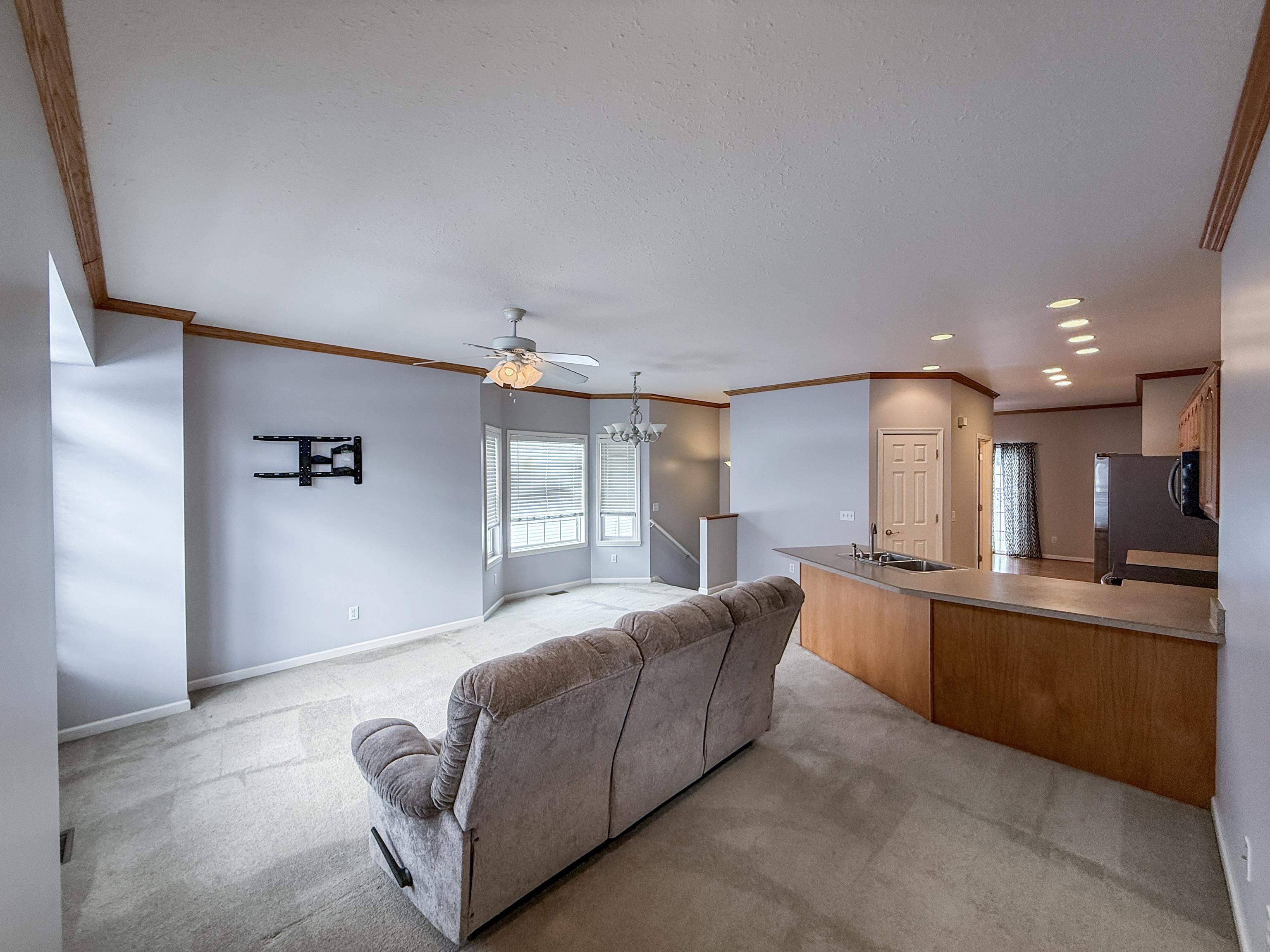 Mount Pleasant, MI 48858,1005 & 1007 E Michigan