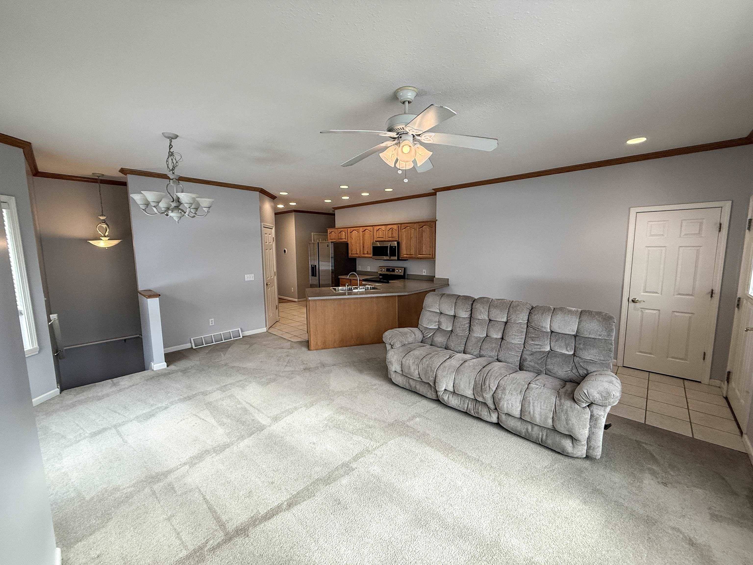 Mount Pleasant, MI 48858,1005 & 1007 E Michigan