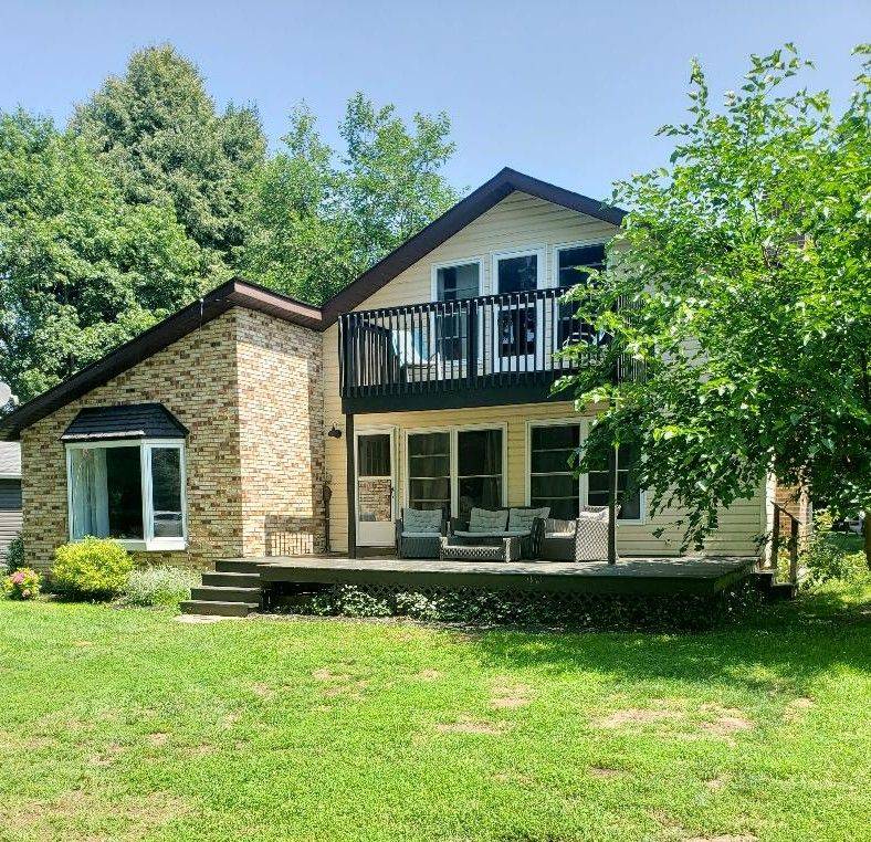 Lambton Shores, ON N0N 1J0,5409 Oak AVE