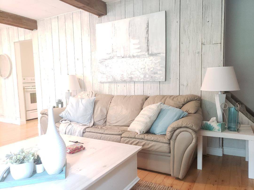 Lambton Shores, ON N0N 1J0,5409 Oak AVE