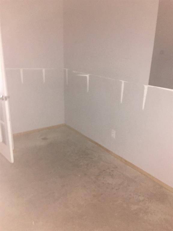 Fort Worth, TX 76112,5825 East Lancaster Avenue #200