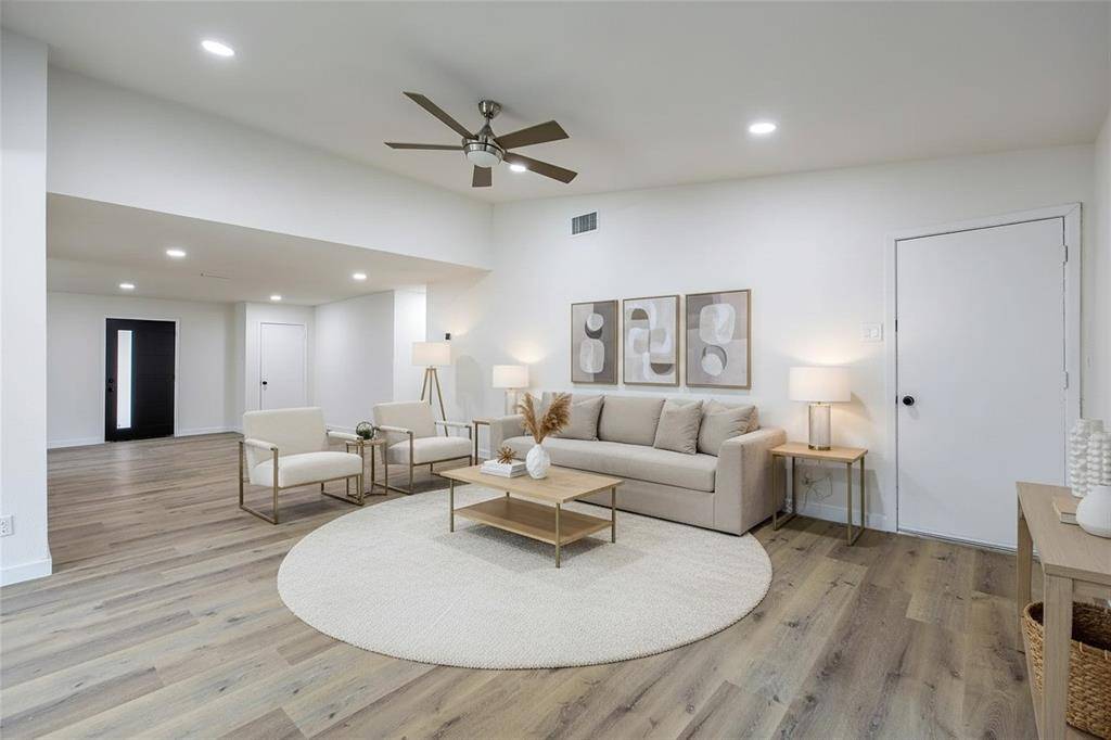 Garland, TX 75043,725 Middle Glen Drive