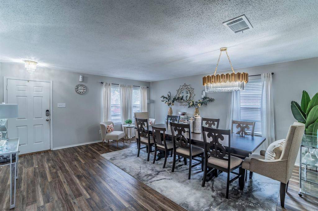 Red Oak, TX 75154,105 Forest Park Lane