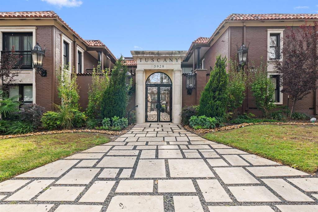 Dallas, TX 75206,5928 Sandhurst Lane #227