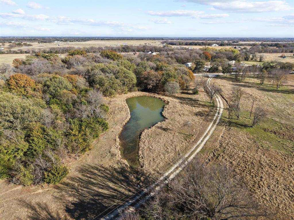 Collinsville, TX 76233,1111 County Road 243