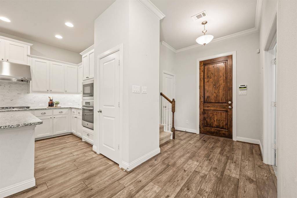 Argyle, TX 76226,905 Plaza Lane