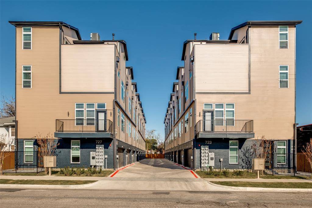 Dallas, TX 75208,723 W 10th Street #105