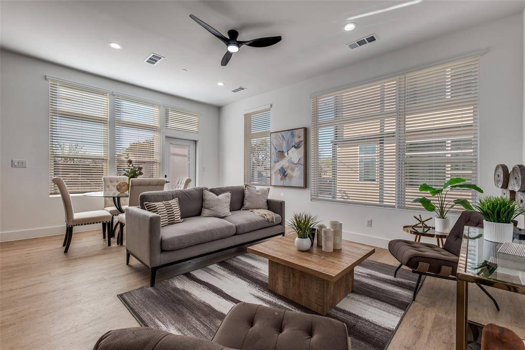 Dallas, TX 75208,723 W 10th Street #109