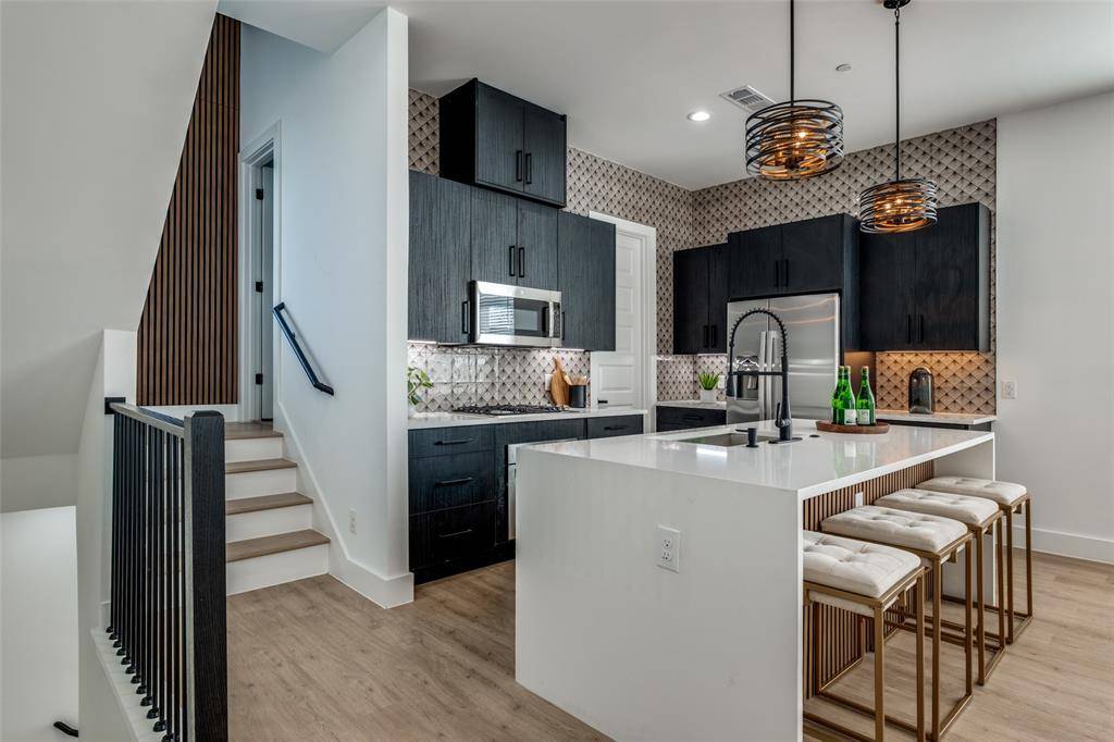 Dallas, TX 75208,723 W 10th Street #109