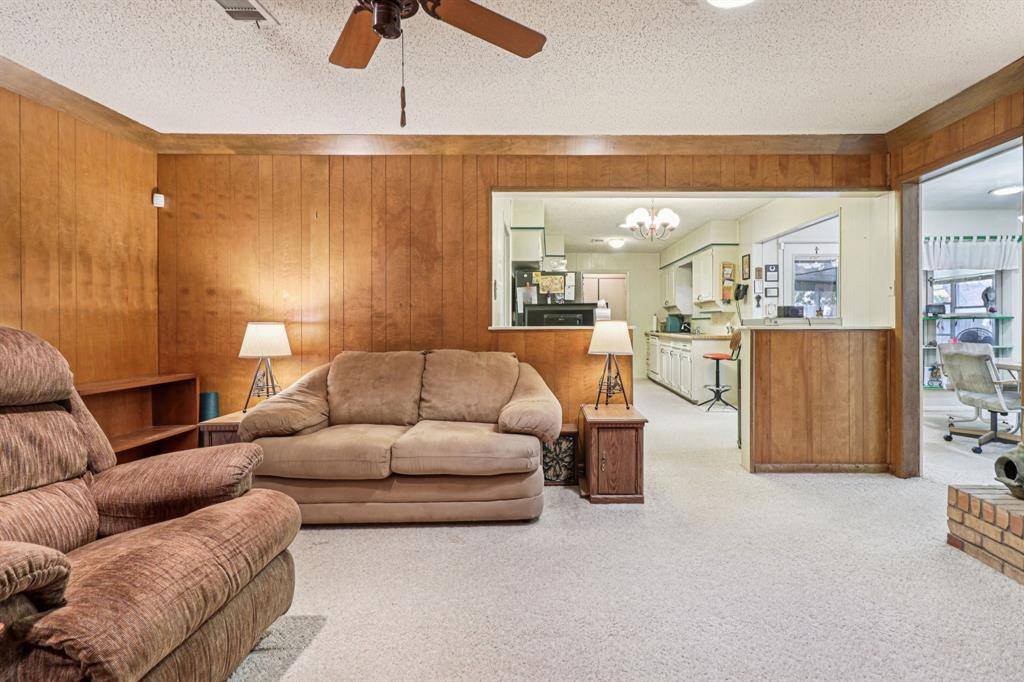 Arlington, TX 76013,2105 Briarwood Boulevard