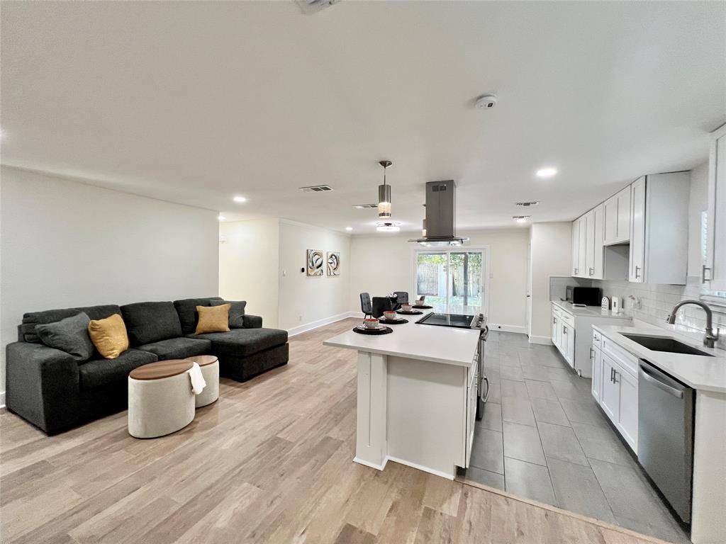 Forest Hill, TX 76119,5008 Queen Ann Drive