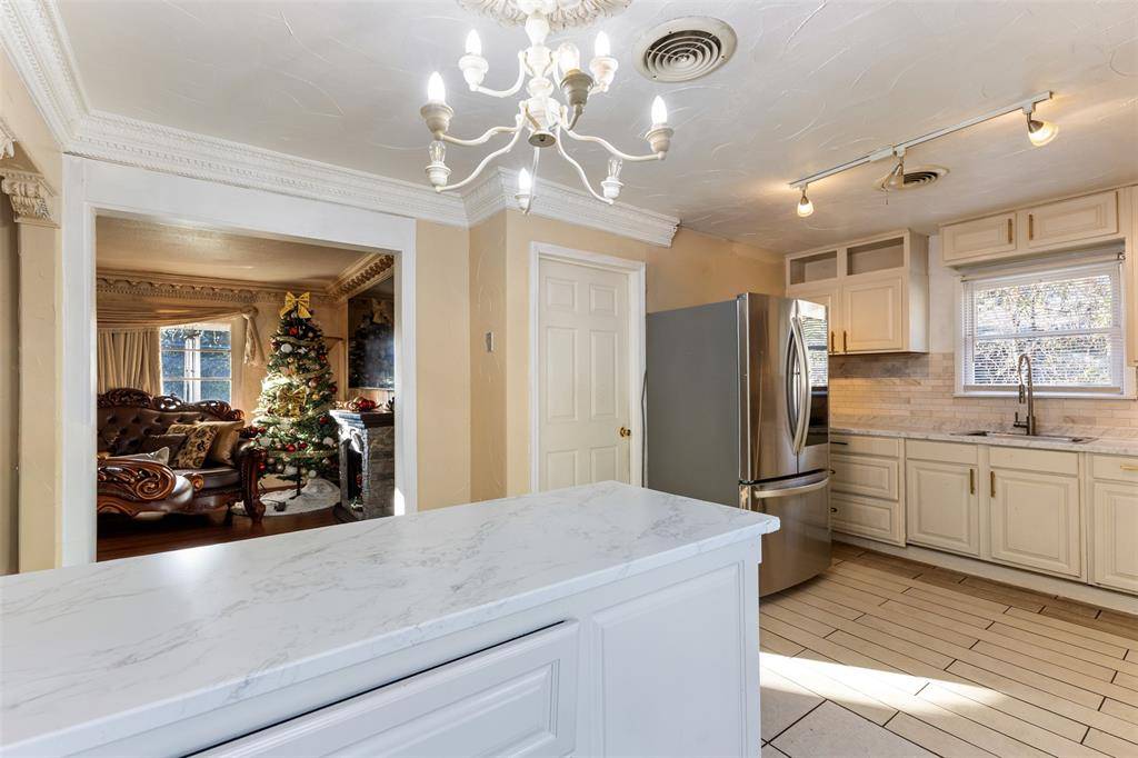 River Oaks, TX 76114,938 Gillham Road