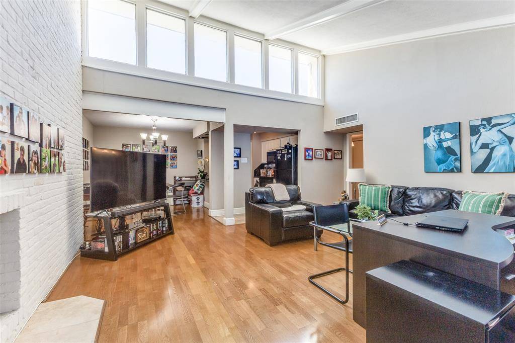 Dallas, TX 75206,5908 Sandhurst Lane #244