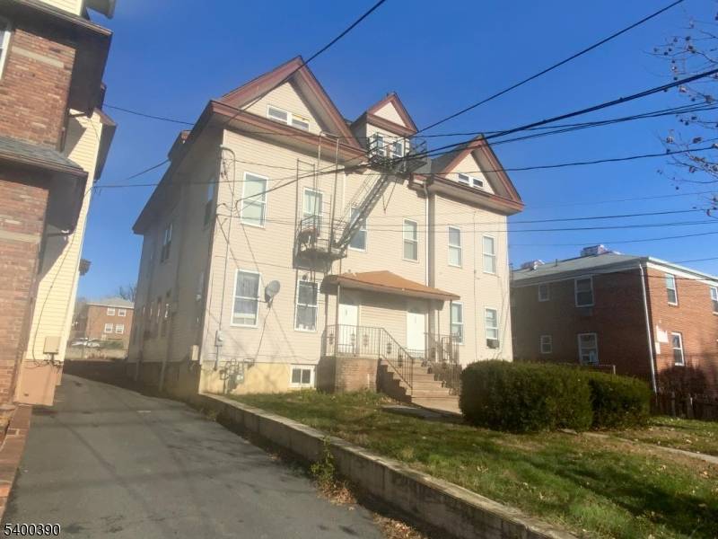 Elizabeth City, NJ 07202,225 Murray St