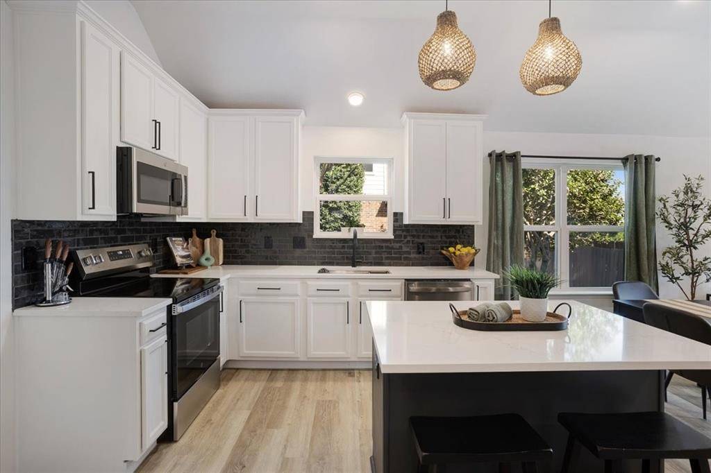 Oak Point, TX 75068,405 Northbrook Avenue