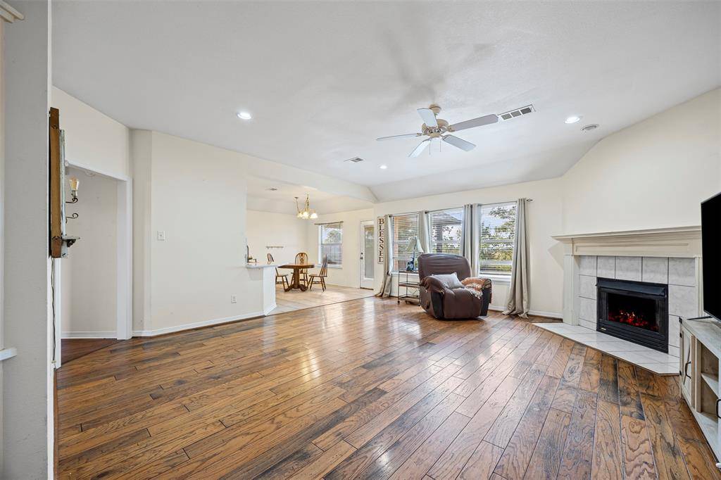 Ennis, TX 75119,1207 Louise Lane