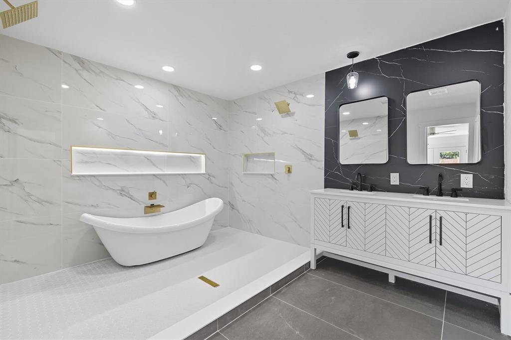 Arlington, TX 76012,1703 FOSTER Drive