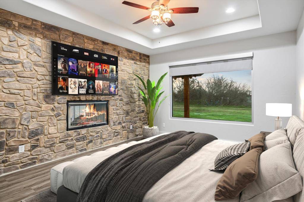 Maypearl, TX 76064,280 EP Dawson Road #E