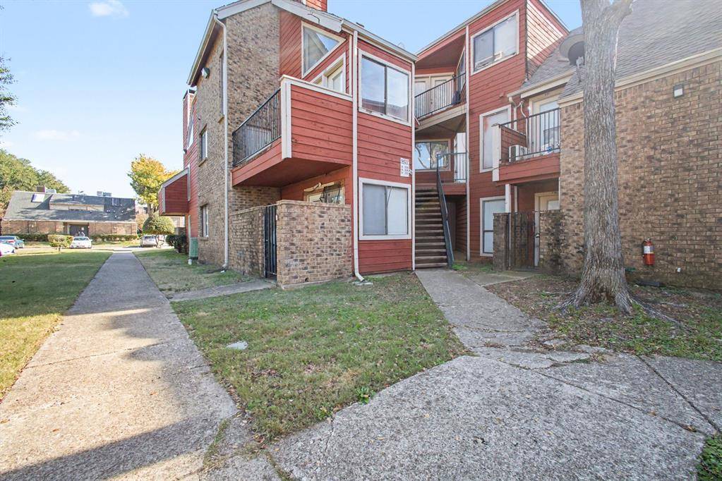 Dallas, TX 75243,9827 Walnut Street #210