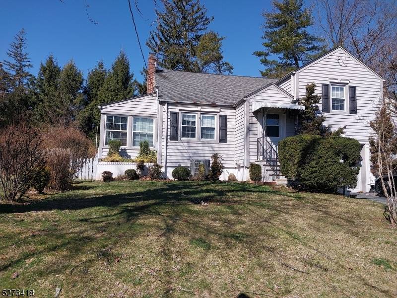 West Orange Twp., NJ 07052,13 Shrump Pl