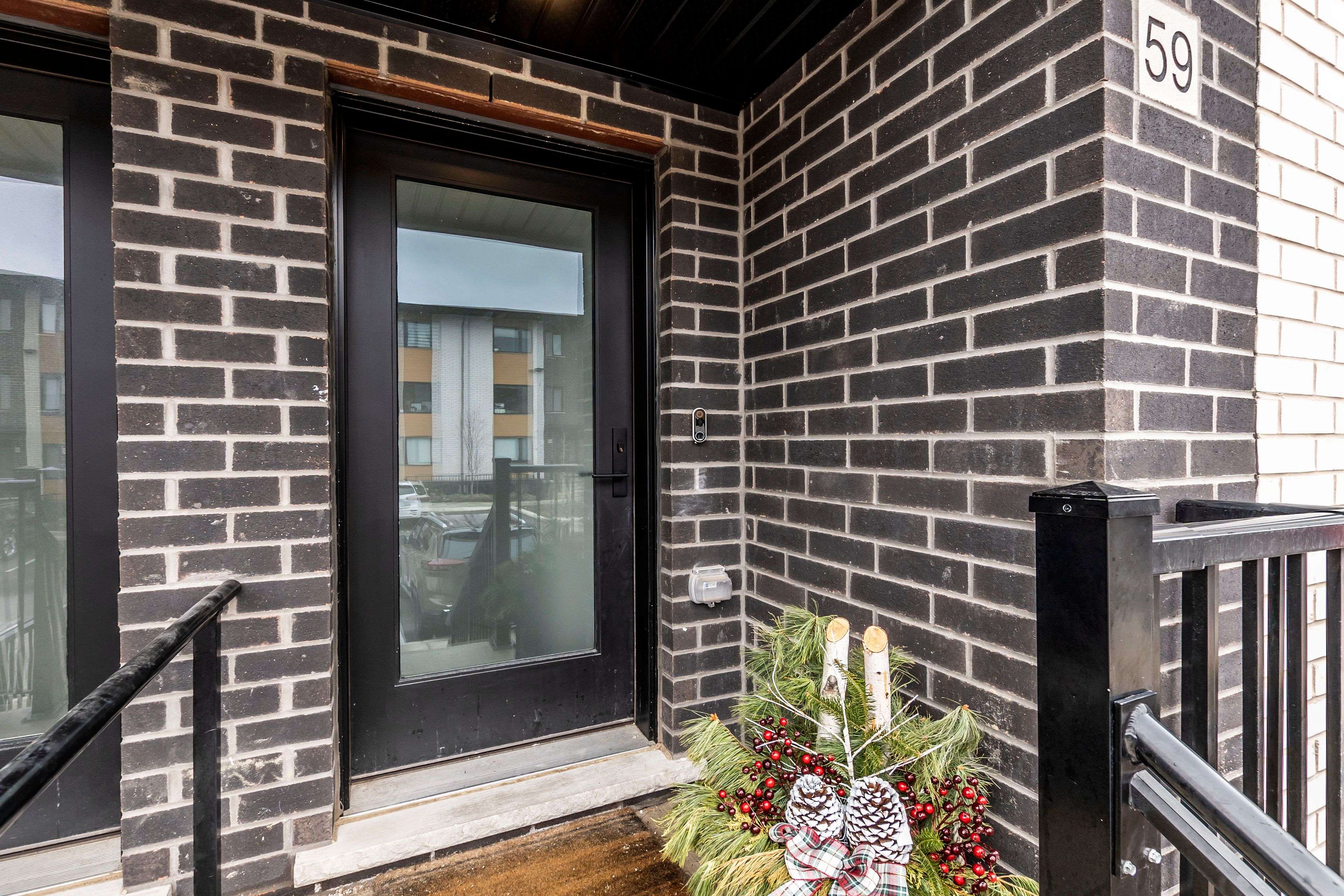 Guelph, ON N1L 0R2,59 Lily LN