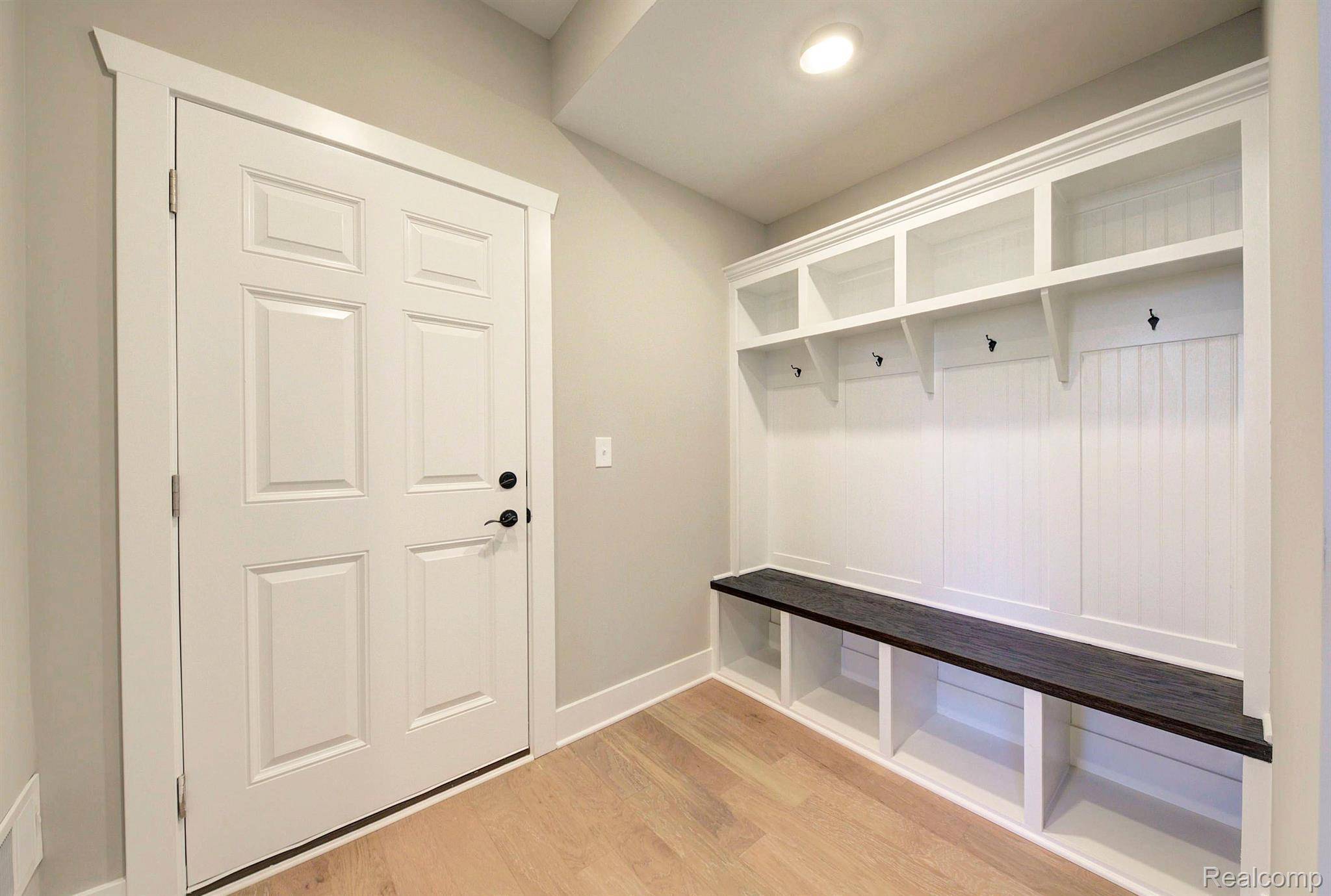 Howell, MI 48843,652 ROUND ROCK DR DR