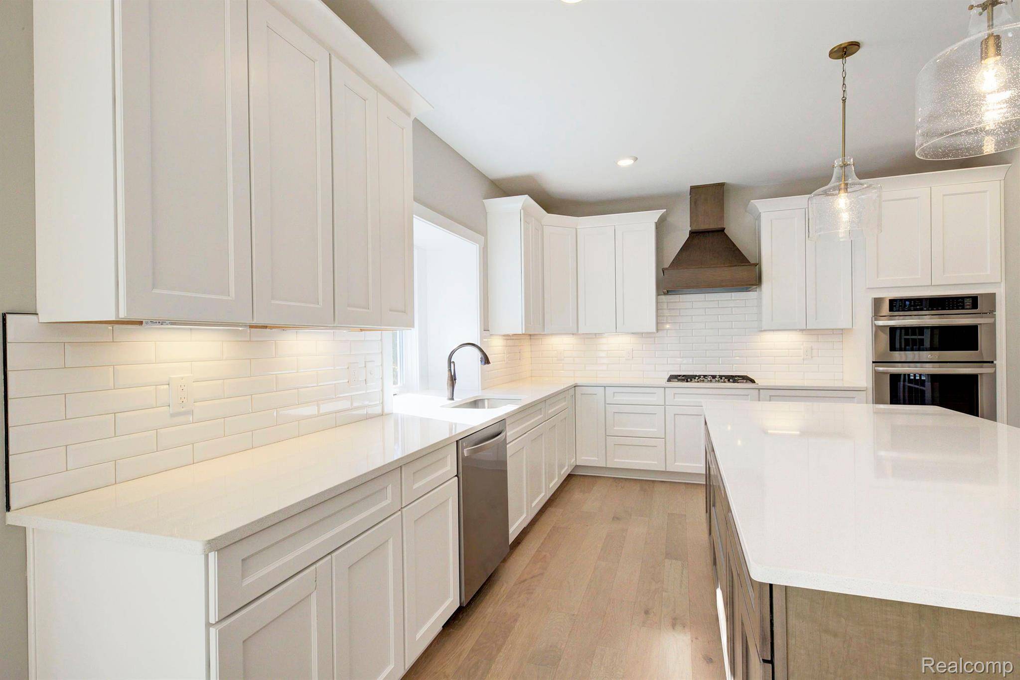 Howell, MI 48843,652 ROUND ROCK DR DR