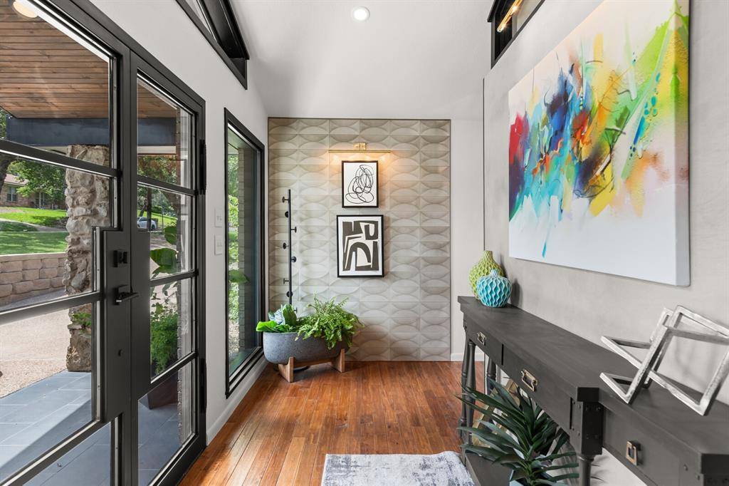 Woodway, TX 76712,916 Wooded Crest Drive