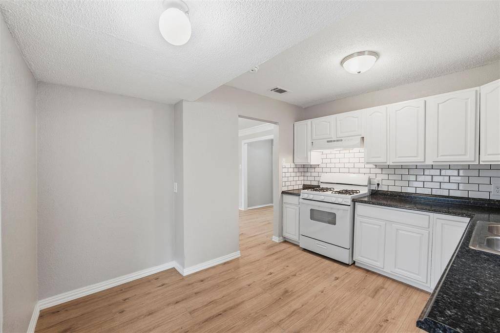 Grand Prairie, TX 75050,1110 17th Street