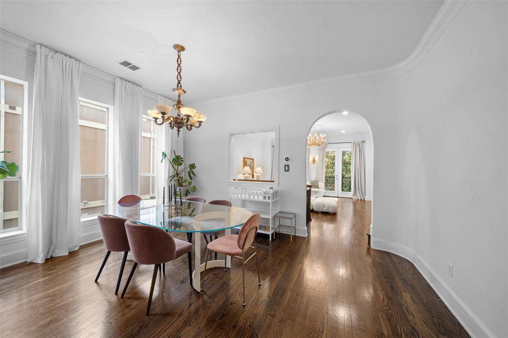 Dallas, TX 75204,3605 Live Oak Street