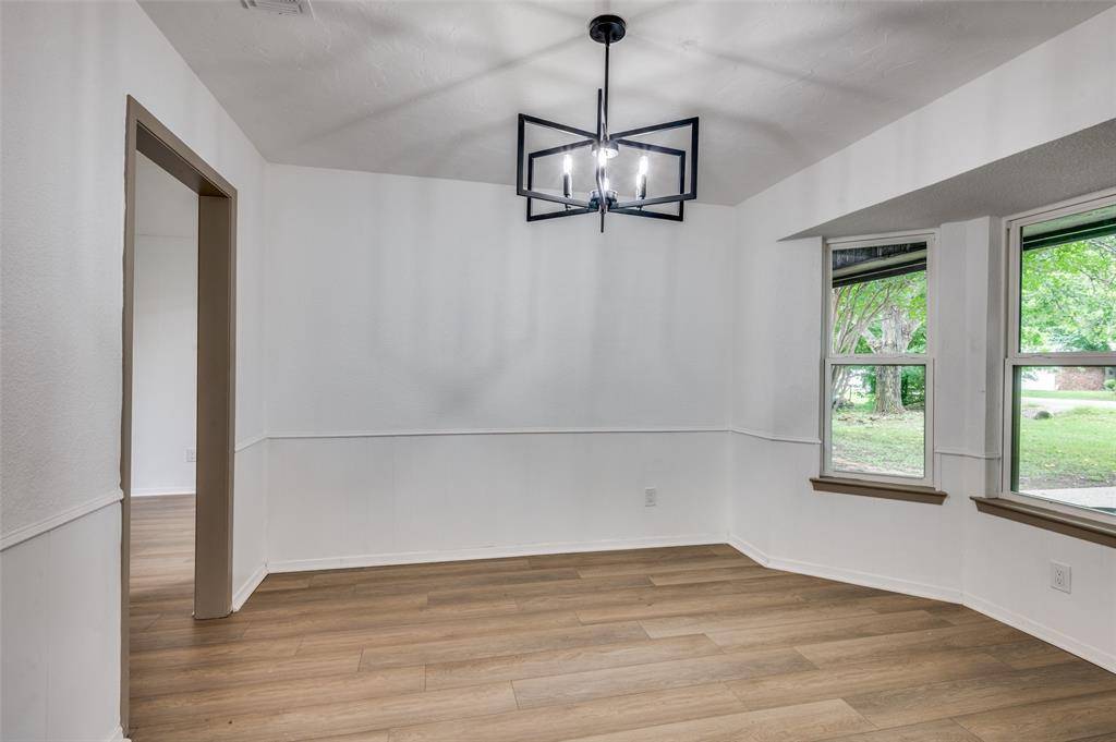 Mansfield, TX 76063,402 Country Meadow Drive