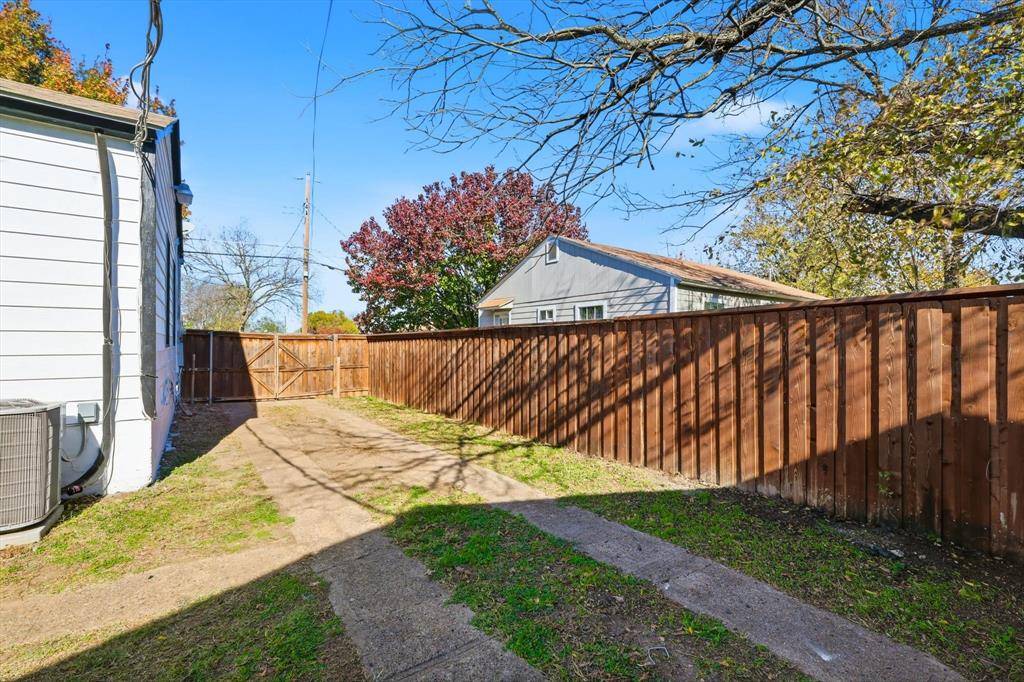 Dallas, TX 75211,4024 Moler Street